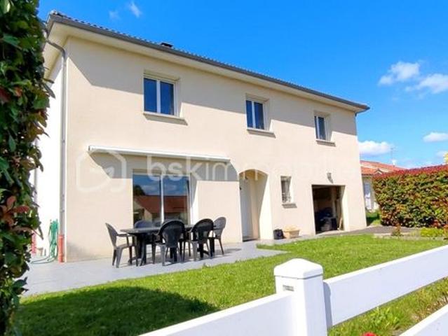 Pavillon 10 pièces 159 m²