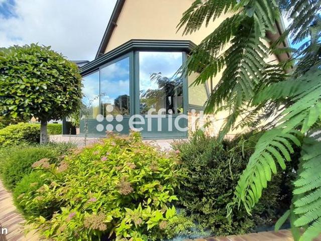 Pavillon 10 pièces 184 m²