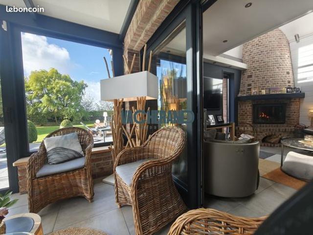 Pavillon 10 pièces 181 m²