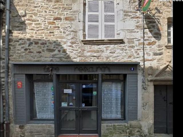 Pavillon 10 pièces 236 m²