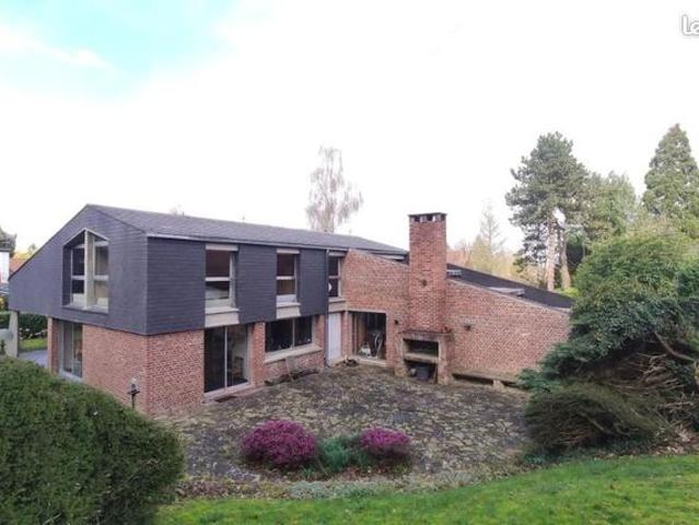 Pavillon 10 pièces 270 m²