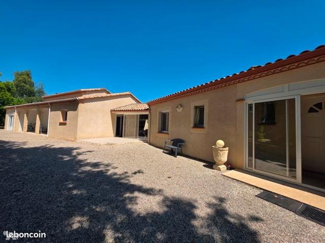 Pavillon 11 pièces 240 m²