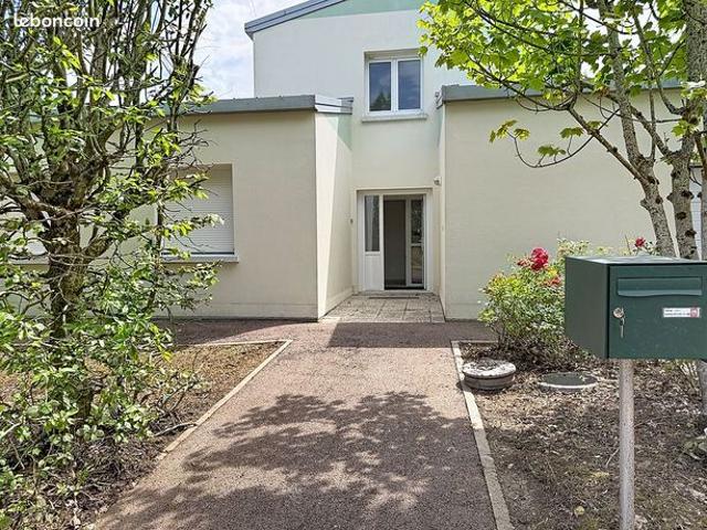 PAVILLON 141,55m2 sur terrain 1000m2