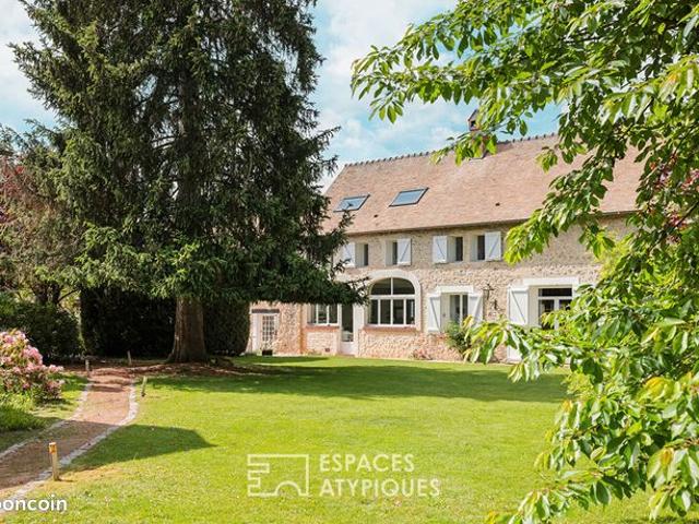 Pavillon 14 pièces 324 m²