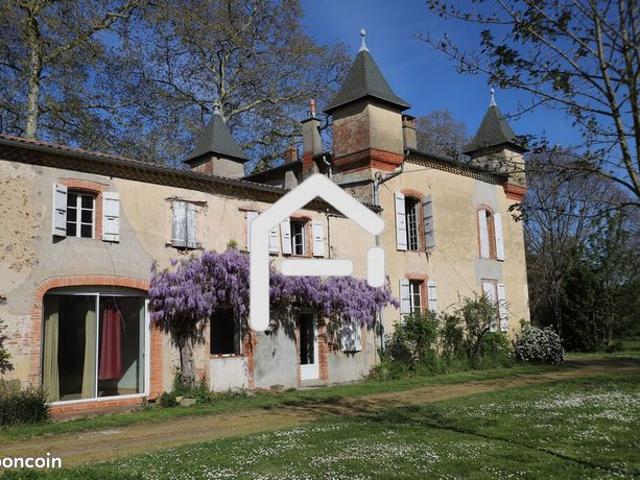 Pavillon 14 pièces 427 m²