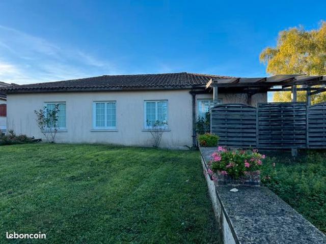 Pavillon 1 pièce 120 m²