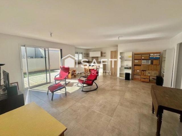 Pavillon 2023 de plain pied 2 chambres bureau et garage a niort !