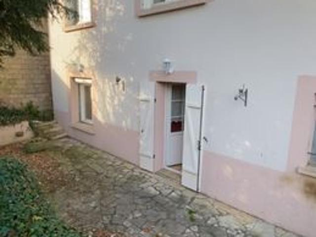Pavillon 2 pièces 149 m²