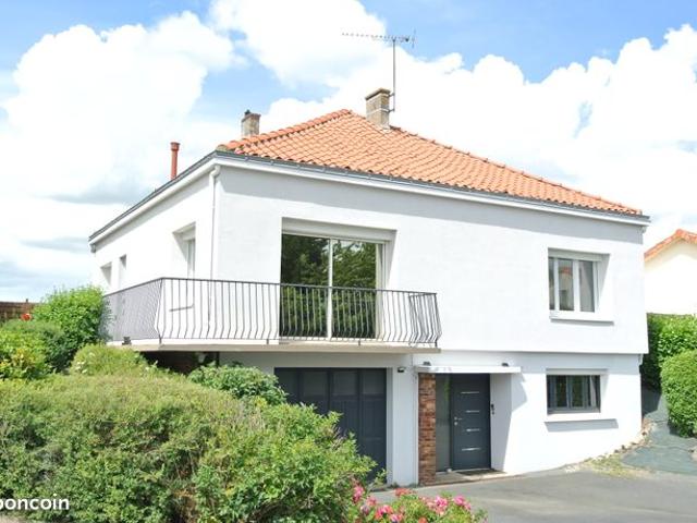 Pavillon 3 ch garage sur 700 m² de terrain environ