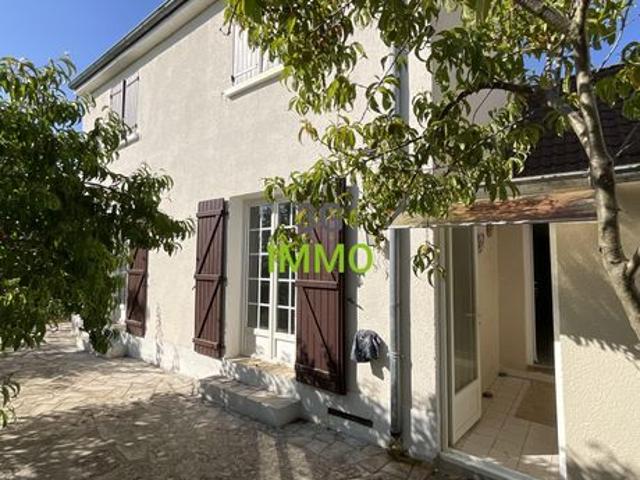 Pavillon 3 chambres avec terrain a la charite sur loire