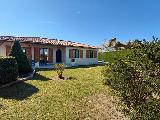 Pavillon 3 chambres sur terrain 1200 m2 secteur Pugnac 85m² Pugnac