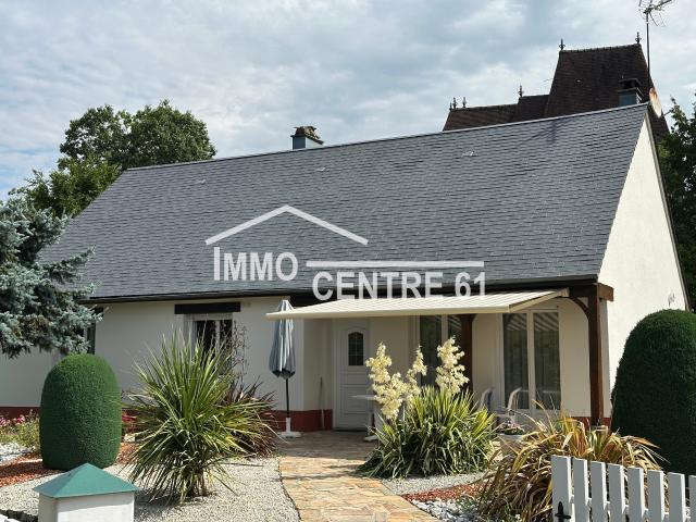 Pavillon 3 chambres sur sous sol et un cabanon, 1160 m2 de terrain