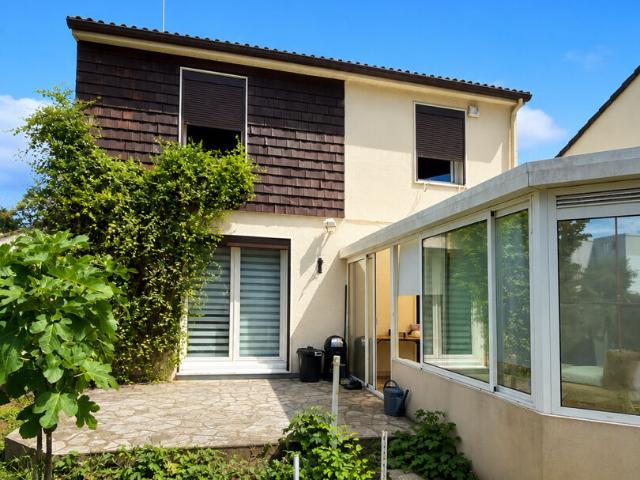 PAVILLON TOURVILLE LA RIVIERE 5 pièce s 93 m2