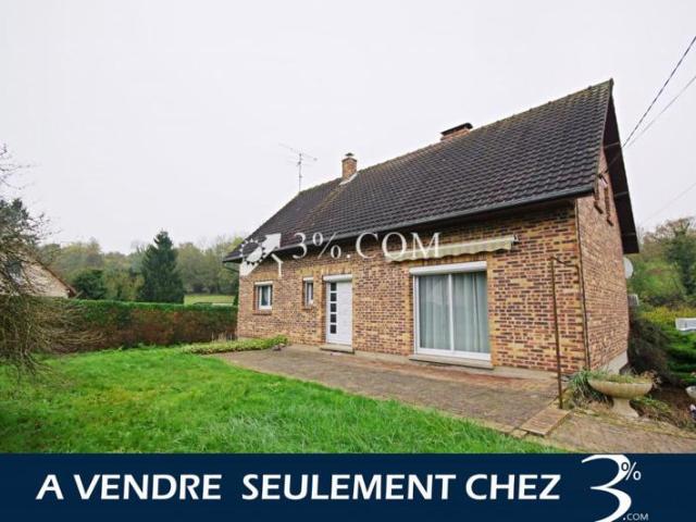 Pavillon traditionnel, 140 m2, 7 pièces dont 4 CH, 3000 m2 d