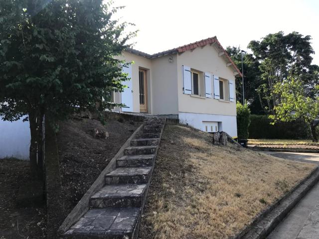 Pavillon à rénover Bressuire Centre