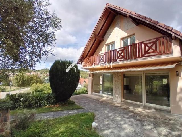 PAVILLON ANNEES 90 SUR TERRAIN ARBORE 9 ARES