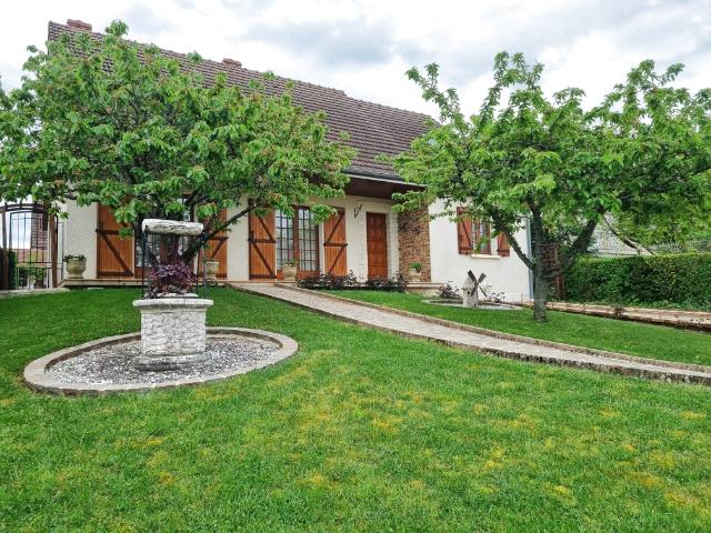 PAVILLON ARNAY LE DUC