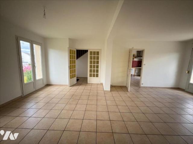 PAVILLON CORMONTREUIL F7