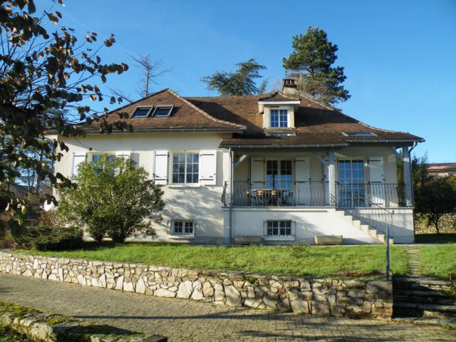 PAVILLON DANS QUARTIER RESIDENTIEL