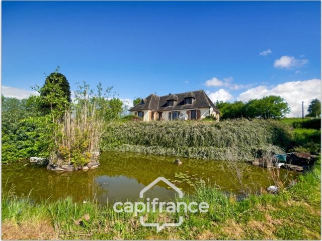 Pavillon de 126 m² avec terrain de 5 240,00 m², sous sol complet
