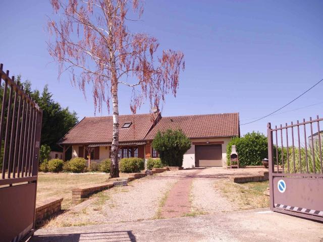 Pavillon De 1985 De Plain Pied 95m² Savigny Poil Fol