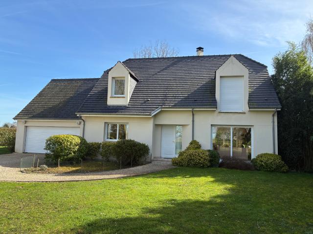 Pavillon de 2006 avec garage