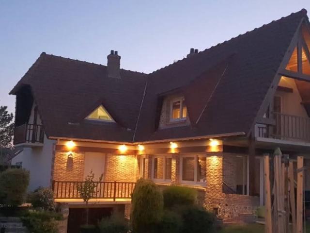 Pavillon de caractère avec extension 90 m2 Quartier calme