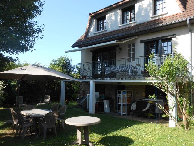 PAVILLON INDEPENDANT