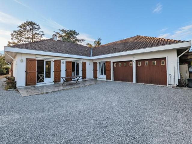 Pavillon individuel de plain pied sur une belle parcelle arb