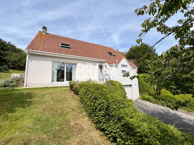 PAVILLON INDIVIDUEL DE 155M2 HAB AVEC 3 CHAMBRES DE PLAIN PIED GARAGE JARDIN A VENDRE A OUTREAU