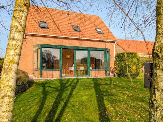 Pavillon individuel de 2000 – 3/4 Chambres – Terrain 1645 m²