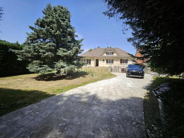 PAVILLON INDIVIDUEL SUR SOUS SOL TOTAL JARDIN DE 1456m²
