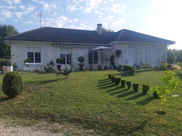 PAVILLON Nuits St Georges avec piscine