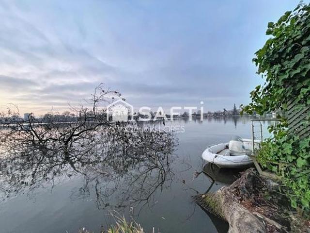 Pavillon pieds dans l’eau – 241,2 m² loi carrez– Vue sur le lac d’Enghien
