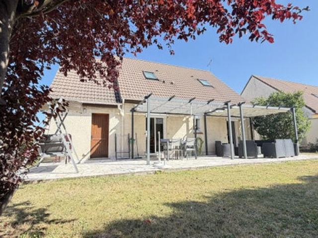 Pavillon rénové avec jardin et garage Secteur calme