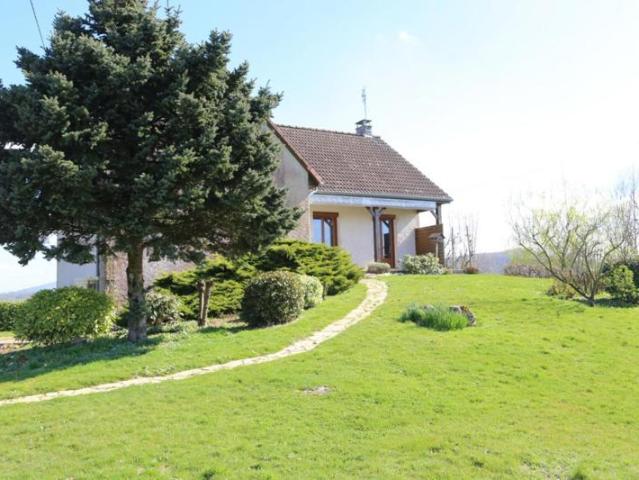 Pavillon sur 4 881 m² avec vue dégagée