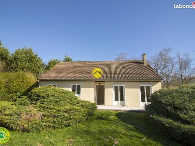 Pavillon sur grand terrain