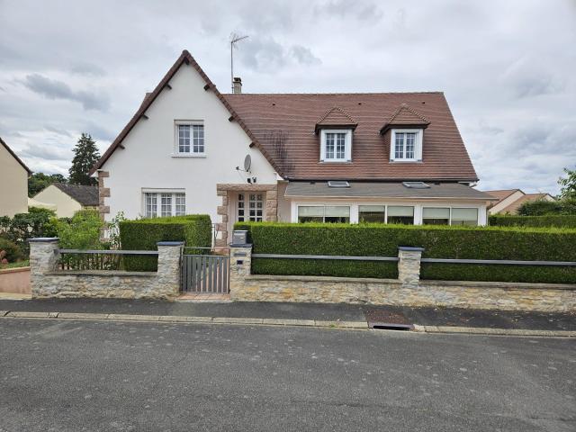 Pavillon sur sous sol 6 chambres