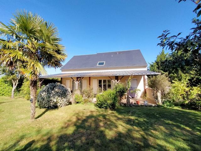 Pavillon sur sous sol 6 pièces 188m² 188m² Saint Germain de Coulamer