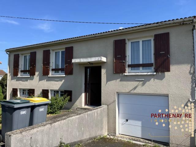 Pavillon sur sous sol à SAINT MAIXENT L'ÉCOLE