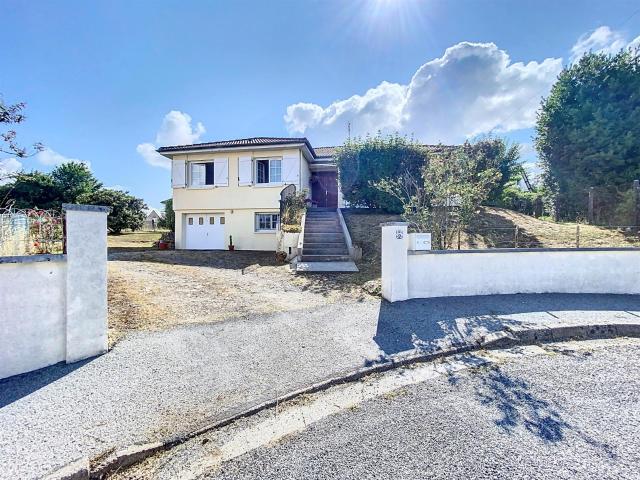 Pavillon sur sous sol à St Yrieix La Perche 90m² Saint Yrieix la Perche