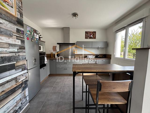 Pavillon sur sous sol: La Selle Craonnaise 88m² Renazé