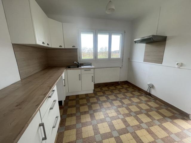 PAVILLON SUR SOUS SOL, Saint hilaire sur yerre