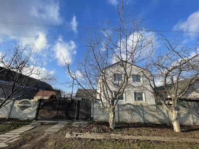 Павлоград, Західна 1, продажа двухэтажного дома 194 кв. м 15 соток, район Межиріч