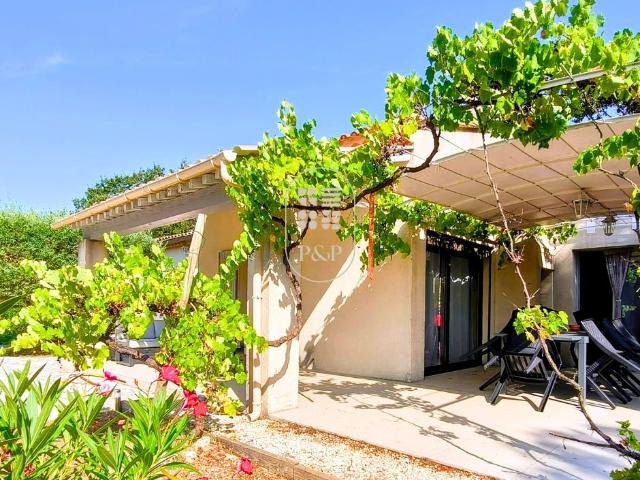 Pays d'Uzès – Un écrin provençal avec piscine chauffée