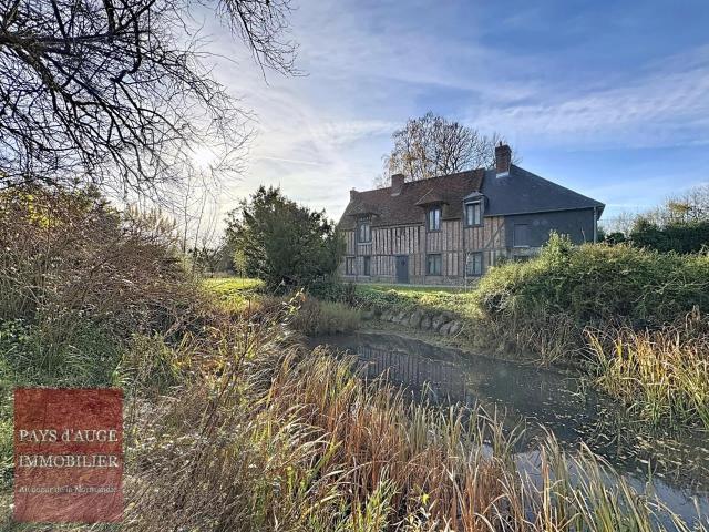 Pays D'auge Calvados Region ORBEC Propriété Normande de cara. 141m² Livarot Pays d'Auge
