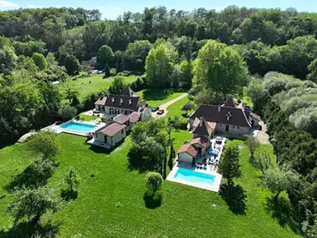 Pays de Belvès 24170 Achat / Vente maison 14 pièces t14 piscine parking