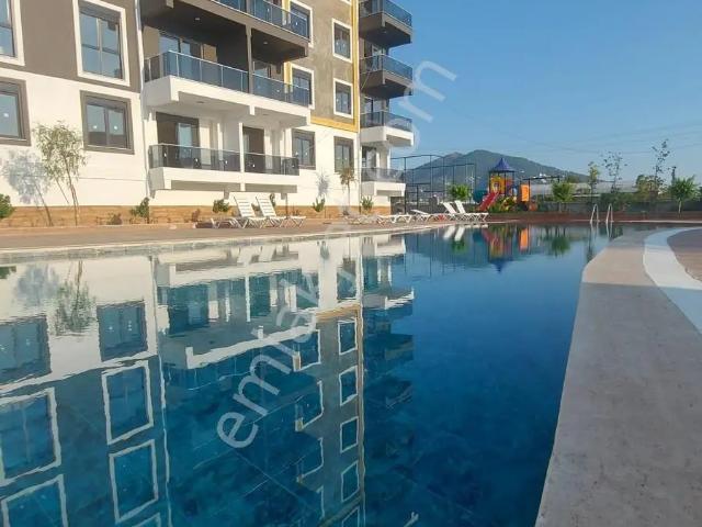 Pazarcı Mahallesi Ful Aktiviteli Sitede 1+1 Daire