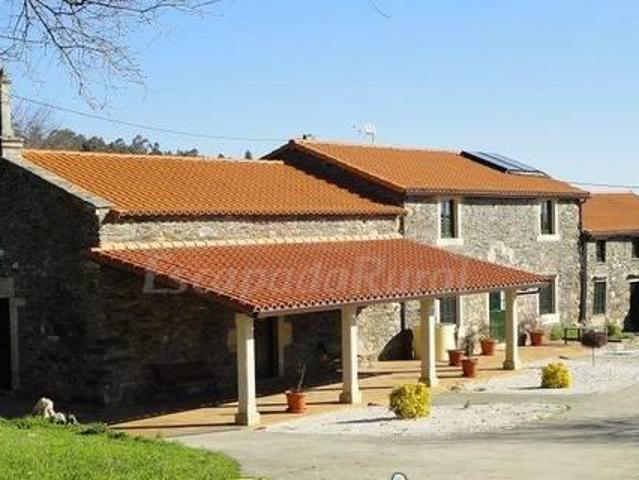 Pazo de Mella Casa Cochera y Casa Lamelas