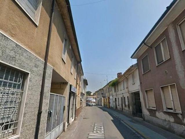 PENTALOCALE con VERANDA e BOX AUTO